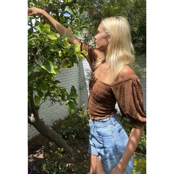 Urban Outfitters Tops - Urban Outfitters Giselle Smocked Cropped Top